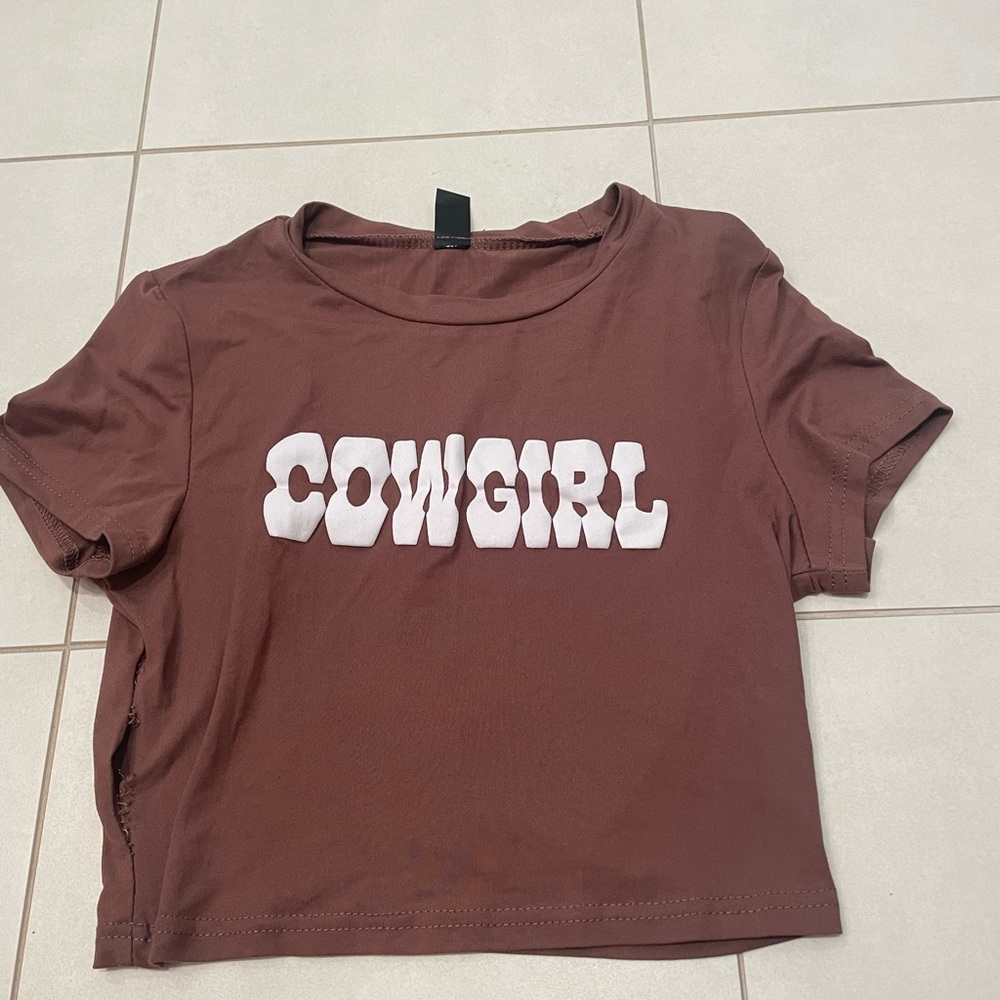 cropped tee